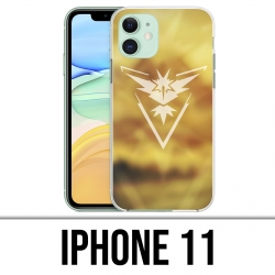 Coque iPhone 11 - Pokémon Go Team Jaune Grunge